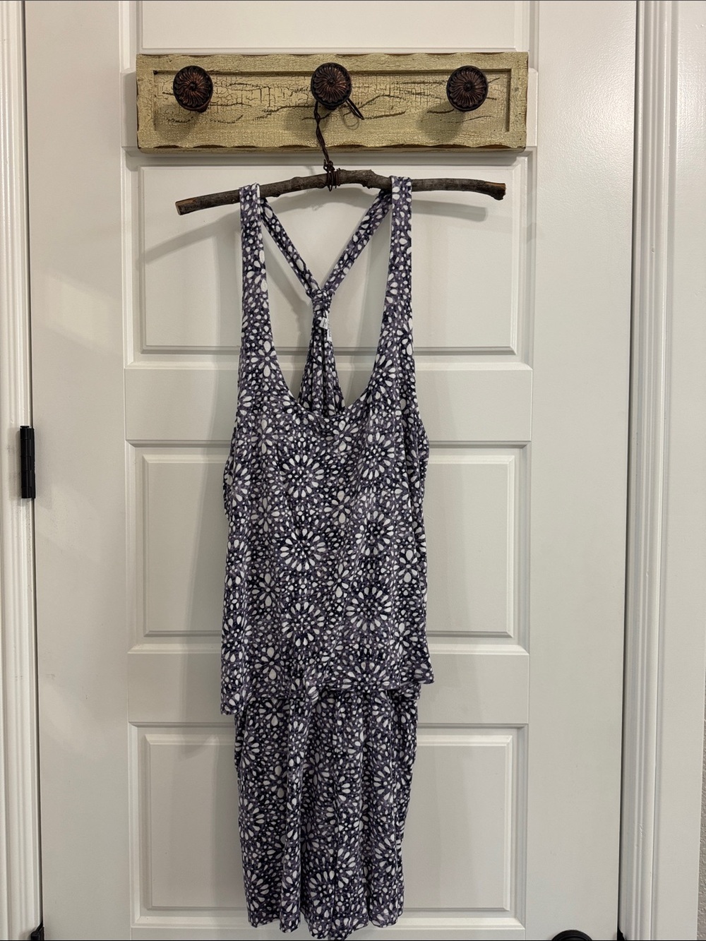 💕 Splendid Purple & White Patterned  Romper ✨ - Picture 3 of 9